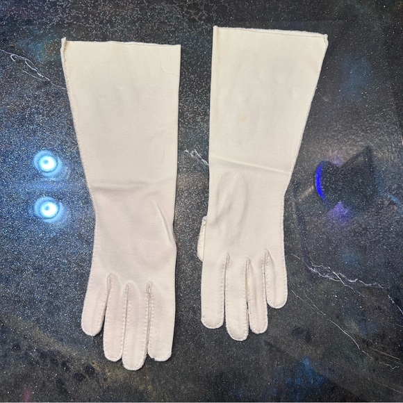 Vanity Vintage Elegant White Pre Shrunk Cotten Long Gloves 7 - Picture 1 of 6